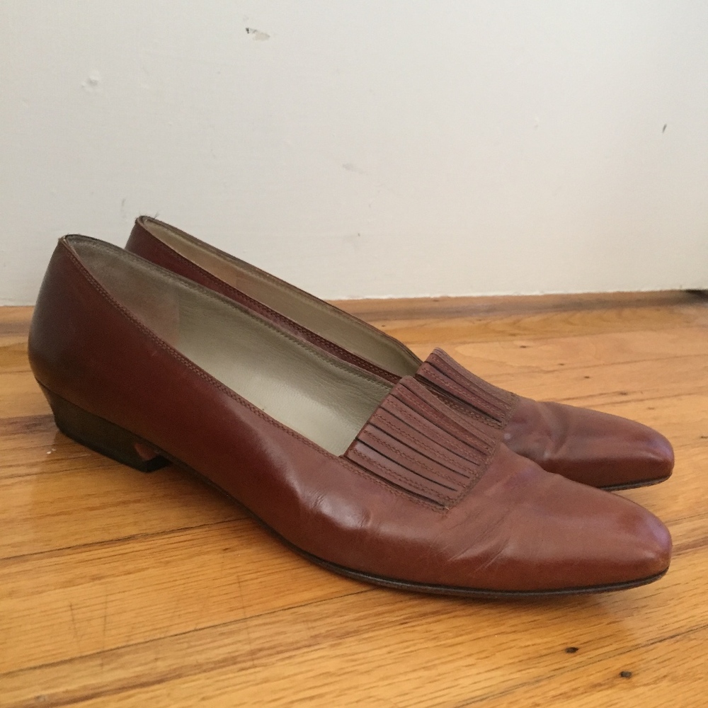 Vintage Salvatore Ferragamo Italian Leather Pumps - Picture 3 of 8